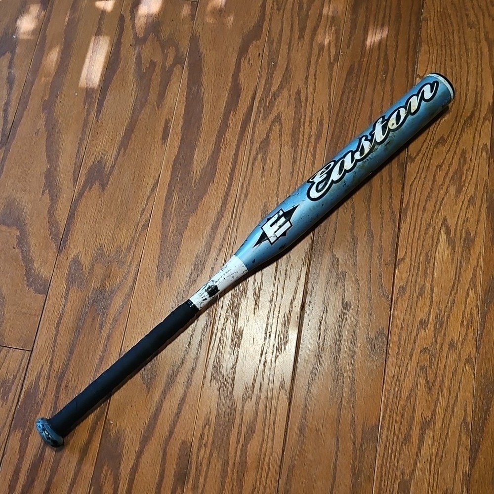 Easton Cyclone Fastpitch Softball Bat SK398 31" 22oz 2 1/4" Barrel -9